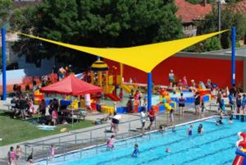 Holland Park Swimming Pool